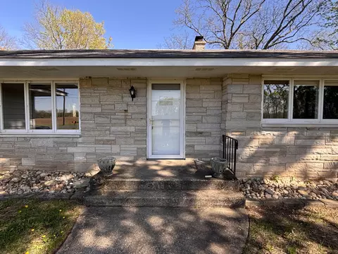 2578 Springbrook Dr, Kalamazoo, MI 49004 photo 2