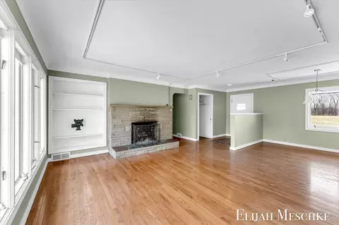2578 Springbrook Dr, Kalamazoo, MI 49004 photo 9