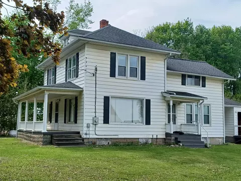 3320 W Hastings Lake Rd, Jonesville, MI 49250