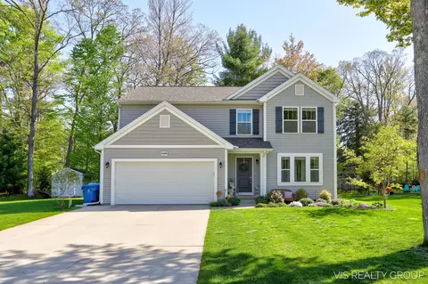 14565 Brigham Dr, Grand Haven, MI 49417