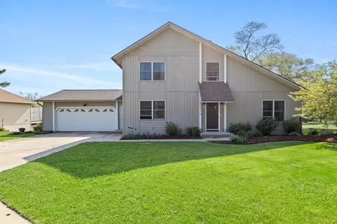 4310 Mayaka Ct SW, Grandville, MI 49418