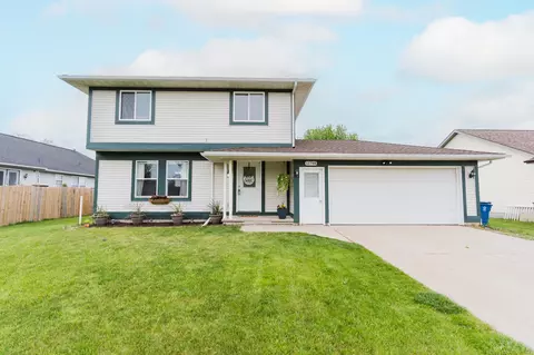 11748 Cloverview Dr, Ravenna, MI 49451