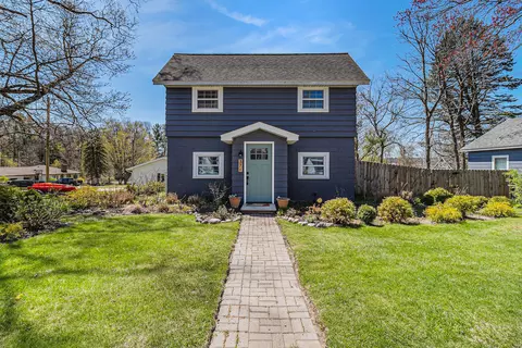 371 4th St, Pentwater, MI 49449