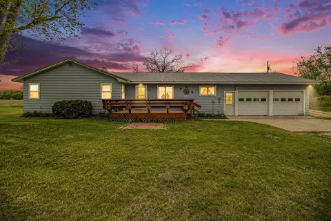826 W Shelby Rd, Shelby, MI 49455