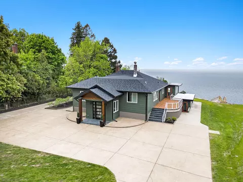 3500 Lakeshore Dr, St. Joseph, MI 49085