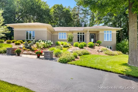 6073 Stonehenge Ct, Grandville, MI 49418