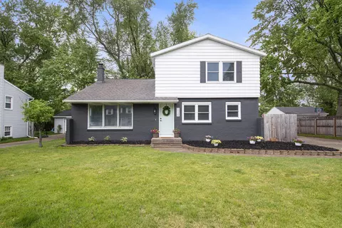 1739 Millbrook St SE, Grand Rapids, MI 49508