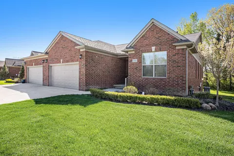 12142 Twin Brook Dr, Romeo, MI 48065