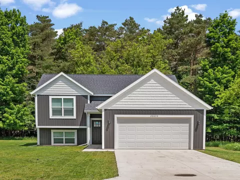 20630 Rolling Hills Ln, Big Rapids, MI 49307