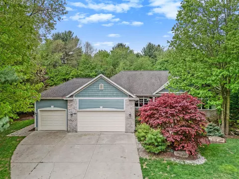 6371 Colorado Ct, Norton Shores, MI 49441