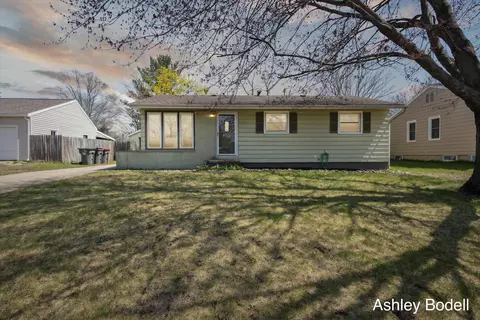 4424 Miramar Ave NE, Grand Rapids, MI 49525