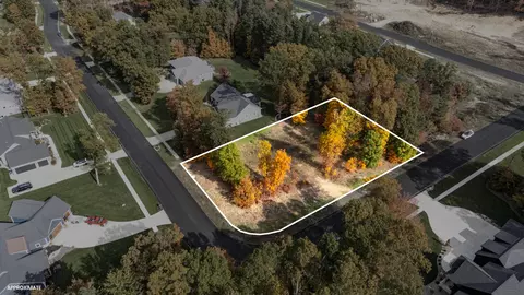 2109 Toscana St, Kalamazoo, MI 49009