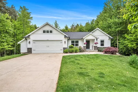 6920 Pinestead Ct, Allendale, MI 49401