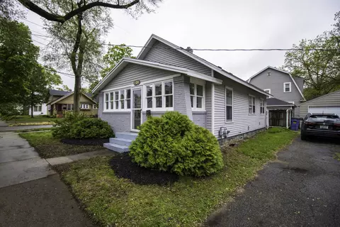 1124 Griggs St SE, Grand Rapids, MI 49507