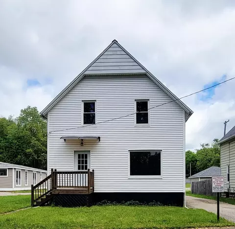 2109 Schippers Ln, Kalamazoo, MI 49048