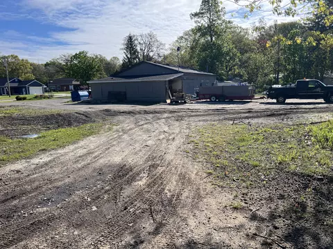 5 North Rath Avenue, Ludington, MI 49431