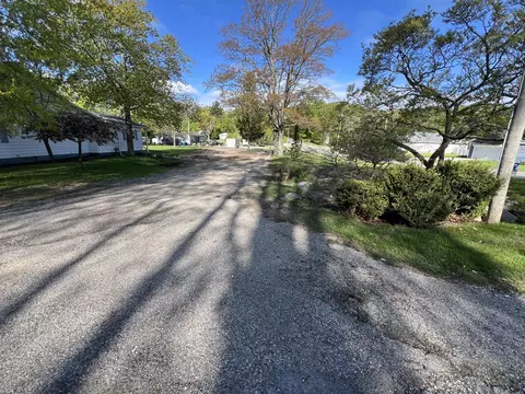 8 North Rath Avenue, Ludington, MI 49431
