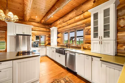 Kitchen - 4450 50th Ave, Sears, MI 49679 photo 5 of 9