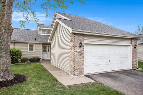 7607 Woodbridge Ln, Portage, MI 49024