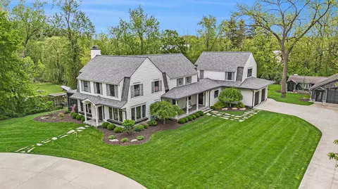 310 Lakeside Dr SE, East Grand Rapids, MI 49506