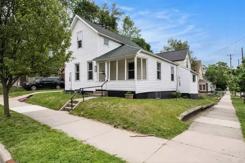 928 Baxter St SE, Grand Rapids, MI 49506