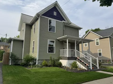 305 Perry St, Albion, MI 49224