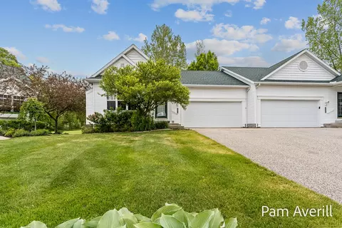15011 Saddlebrook Trl, Spring Lake, MI 49456