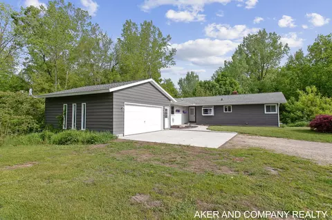 8091 Warner St, Allendale, MI 49401