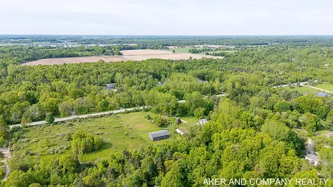 8091 Warner St, Allendale, MI 49401 photo 18