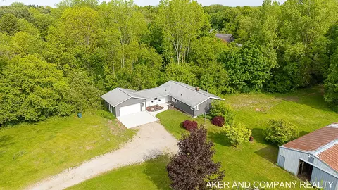 8091 Warner St, Allendale, MI 49401 photo 14