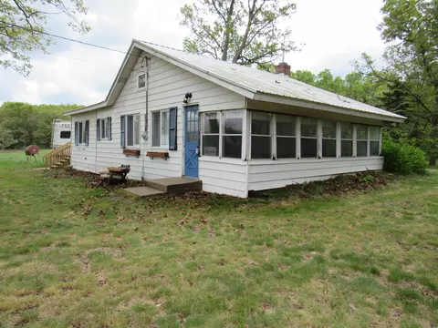 7034 Schow Rd, Holton, MI 49425