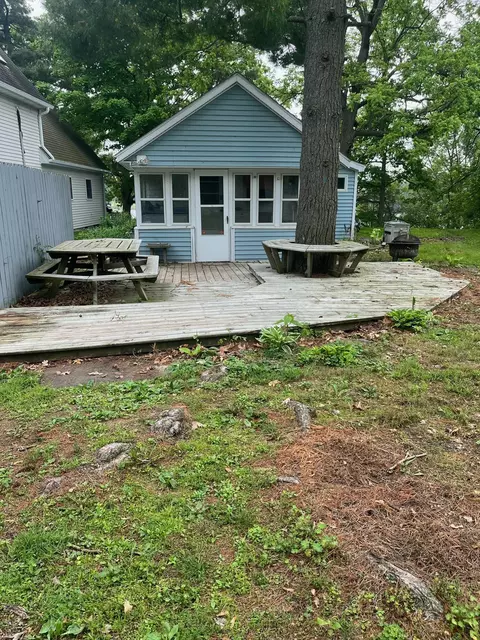 3473 N Blackstone Ave, Colon, MI 49040