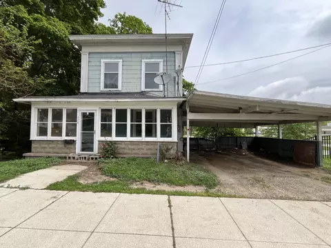 226 Monroe St, Allegan, MI 49010