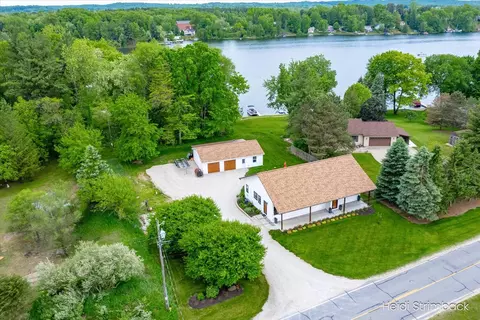 1200 Iroquois Trl, Hastings, MI 49058
