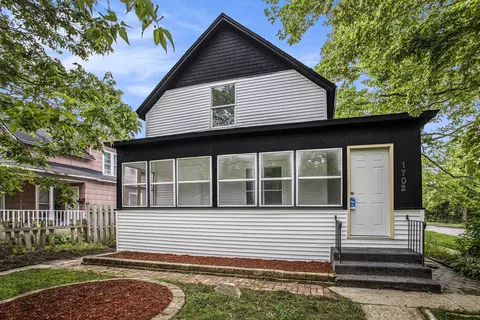1702 Charles Ave, Kalamazoo, MI 49048