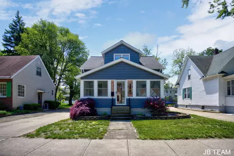 200 W 21st St, Holland, MI 49423