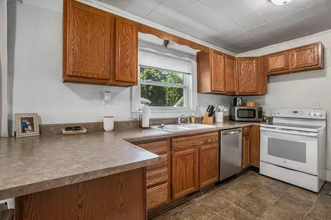 241 E Corey St, Bronson, MI 49028 photo 5