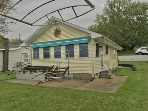 10111 Lucas Rd, Three Rivers, MI 49093