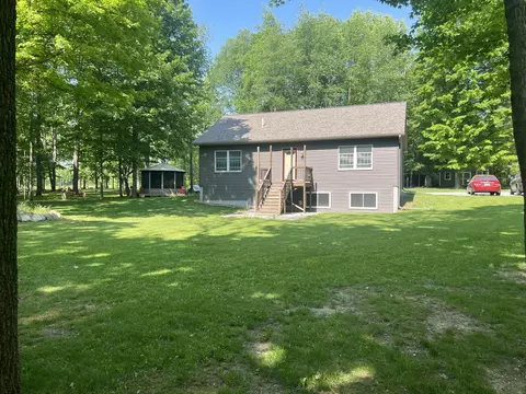 252 E Fenn Rd, Coldwater, MI 49036