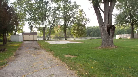 265 W Water St, Constantine, MI 49042 photo 2