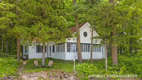 80130 Linden Hls, Covert, MI 49043