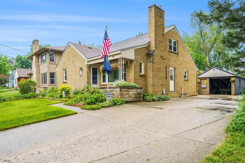 740 Halena St NE, Grand Rapids, MI 49505