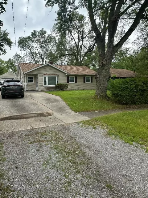 616 Chrysler St, Kalamazoo, MI 49001