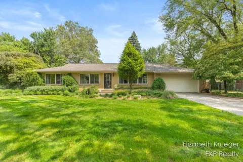2335 Delange Dr SE, Grand Rapids, MI 49506