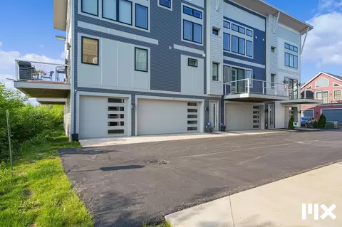 627 Fairview Ave NE #2, Grand Rapids, MI 49503
