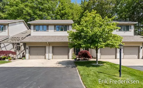17879 Hidden Dunes Ln #D, Spring Lake, MI 49456