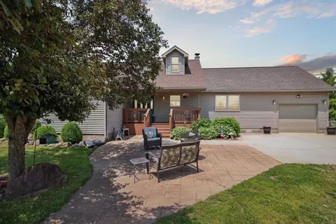 1741 N Bunn Rd, Hillsdale, MI 49242