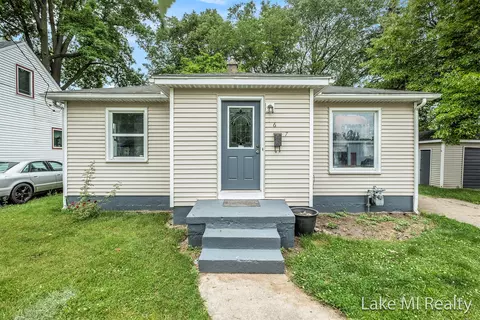1617 Federal Ave SW, Wyoming, MI 49509