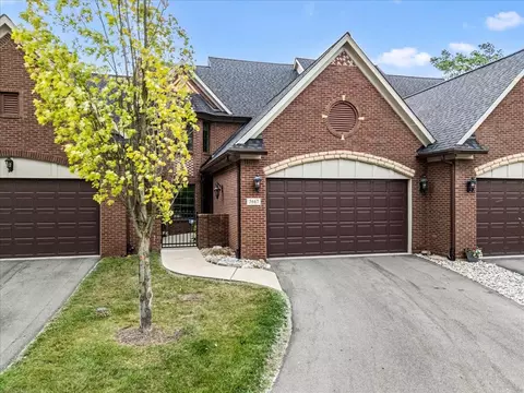 3667 Bay Harbor Dr, Brighton, MI 48114