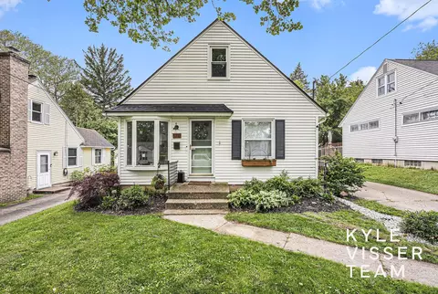 1711 Burke Ave NE, Grand Rapids, MI 49505